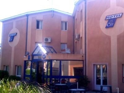 Cat'Hotel Bourg-de-Peage Exterior photo